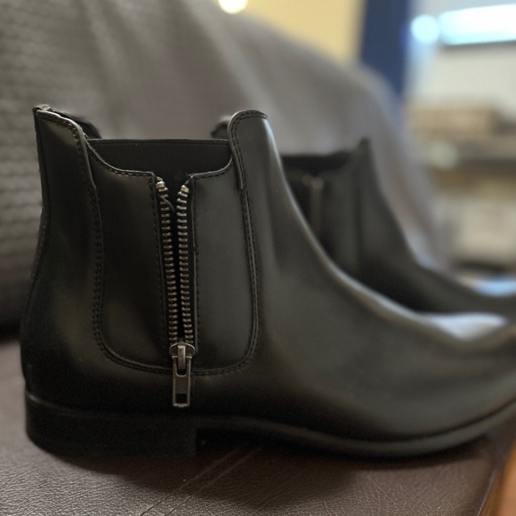 Men’s Black Chelsea Boots with Zipper (10.5M) | Nordstrom Rack - Picture 9 of 9